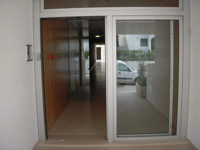 Controlportas Lda - Galeria - Portas automáticas de vidro