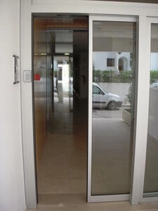 Controlportas Lda - Galeria - Portas automáticas de vidro