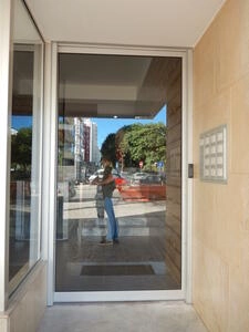 Controlportas Lda - Galeria - Portas automáticas de vidro