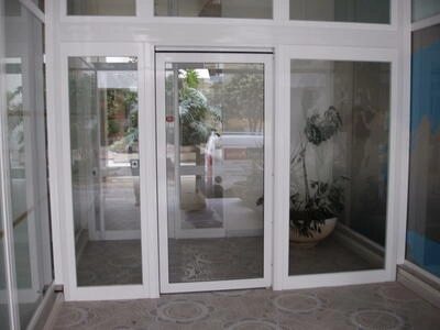 Controlportas Lda - Galeria - Portas automáticas de vidro