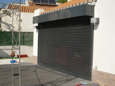 Controlportas Lda - Galeria - Grades de segurança - ENROLAR