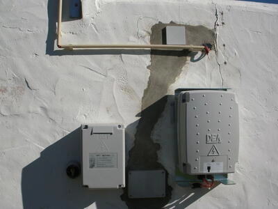 Controlportas Lda - Galeria - Automatismos com painéis solares