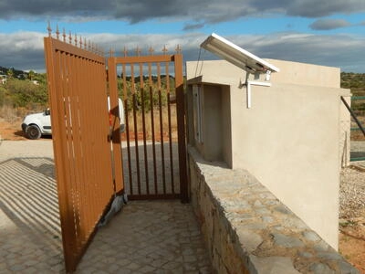 Controlportas Lda - Galeria - Automatismos com painéis solares