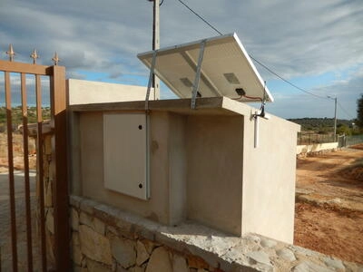 Controlportas Lda - Galeria - Automatismos com painéis solares