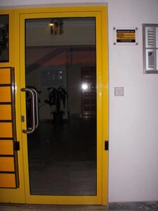 Controlportas Lda - Galeria - Controlo de Acessos com digicodes e leitores de pr